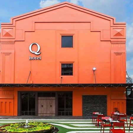 Q Hotel Bangkok Exteriör bild