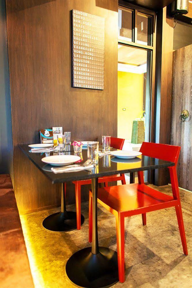 Q Hotel Bangkok Exteriör bild